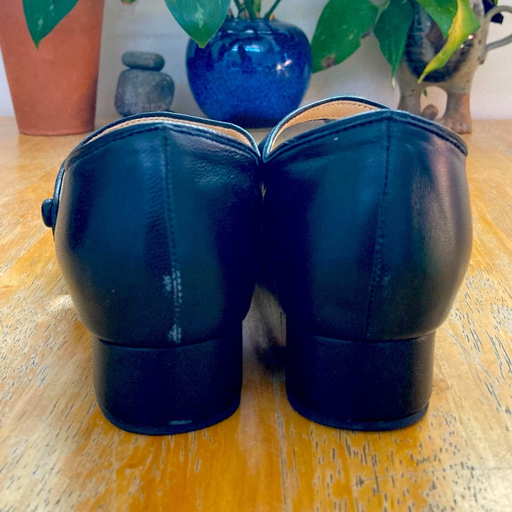 Caron Callahan Nancy Mary Janes size 37